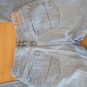 2/$15 Wrangler loose straight Hero Jeans faded blue! 32 x 34